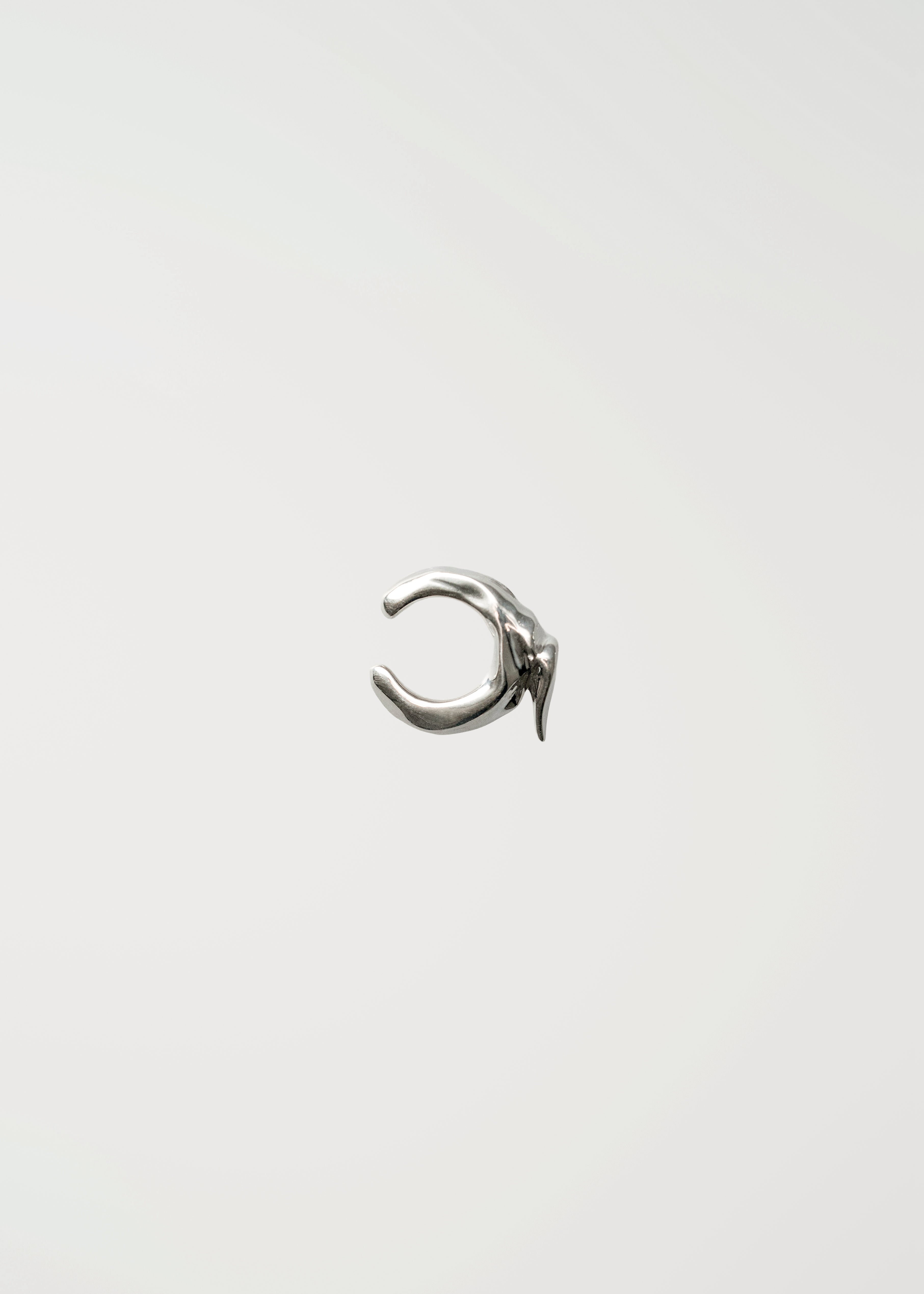 1.2 Trapa Ear Cuff