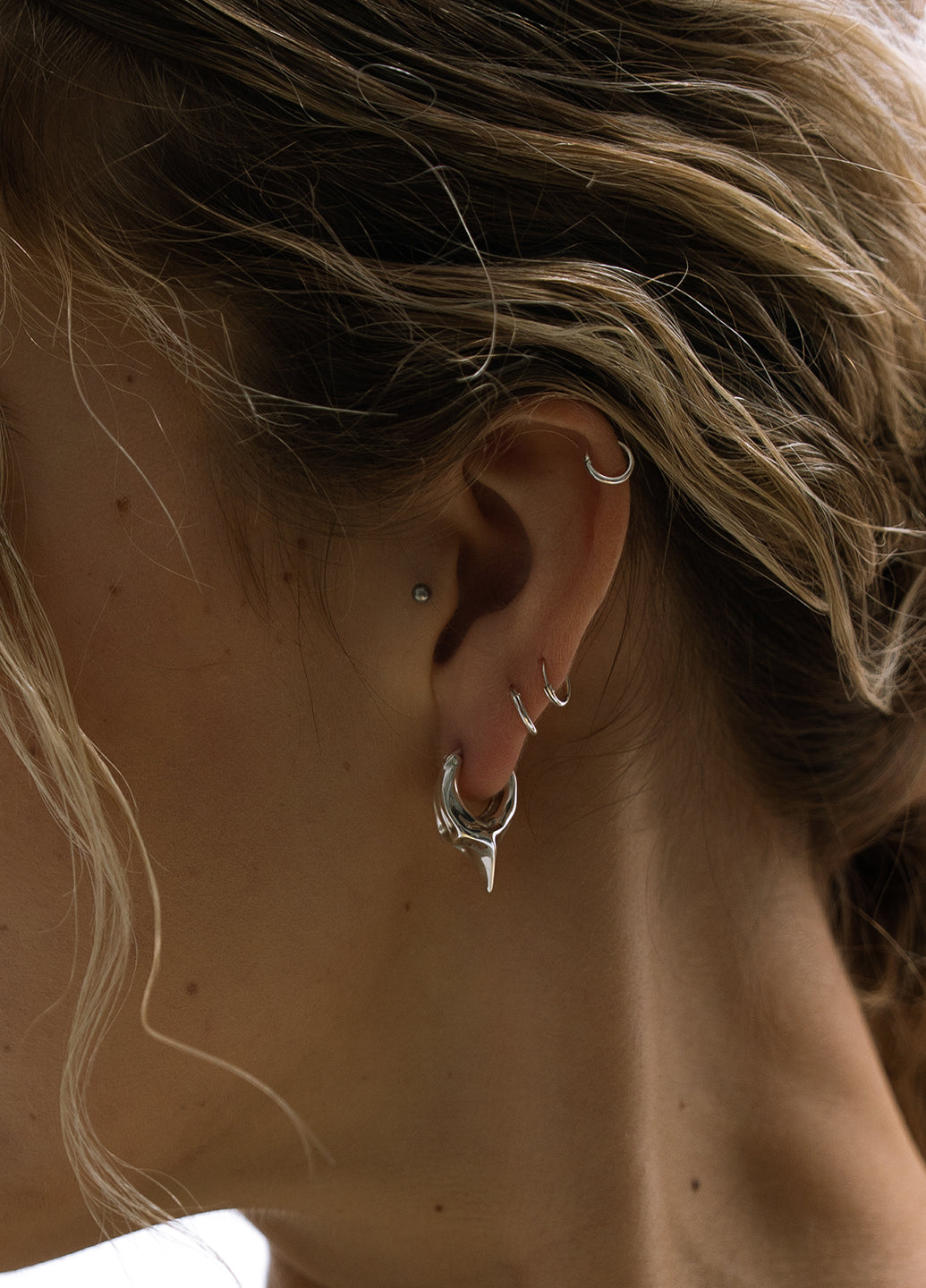 1.3 Mono Earring