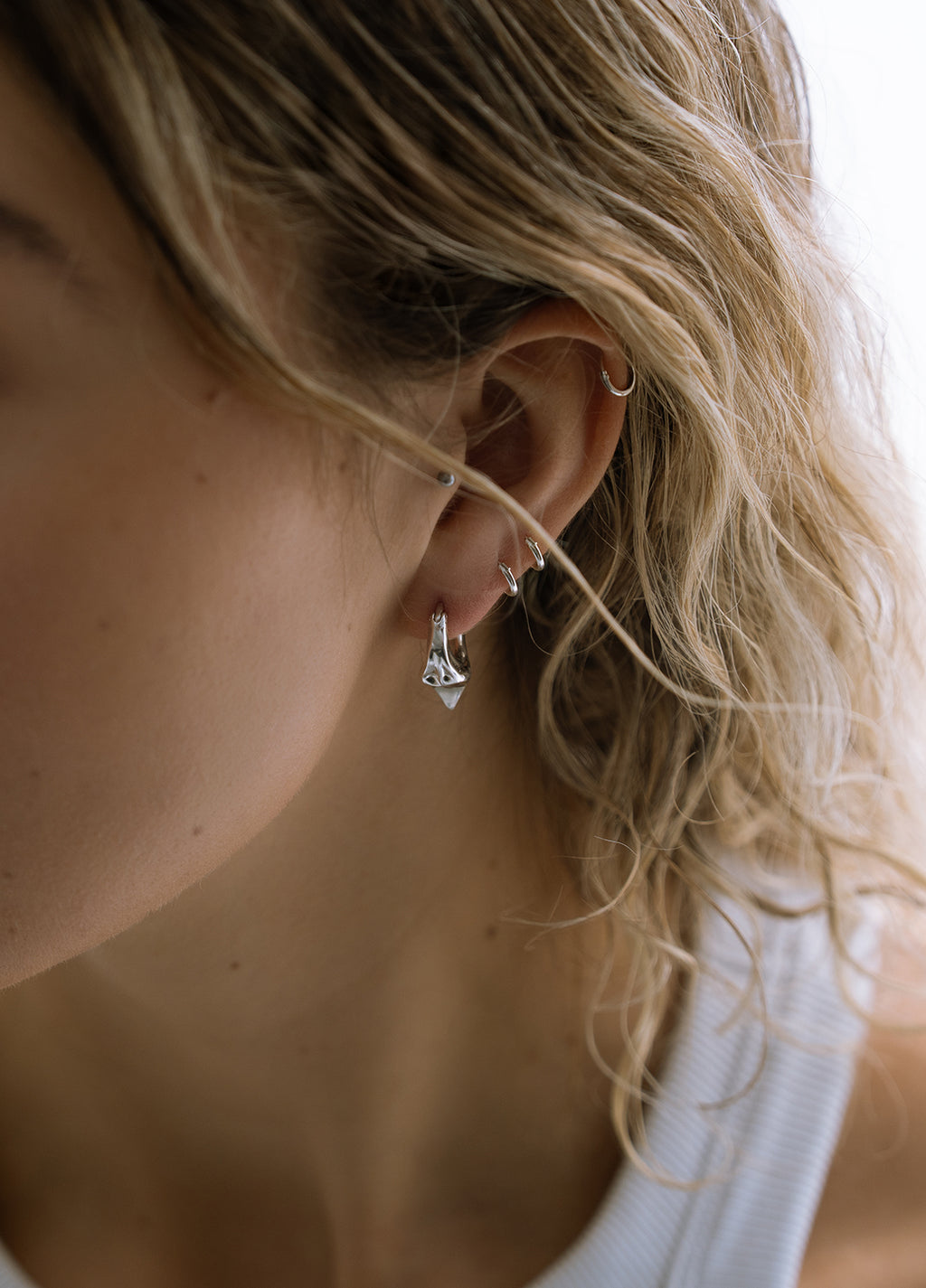 1.3 Mono Earring