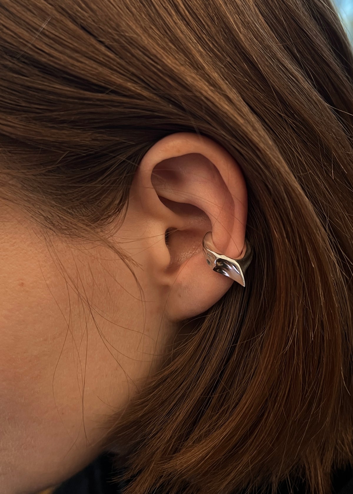 1.1 Trapa Ear Cuff